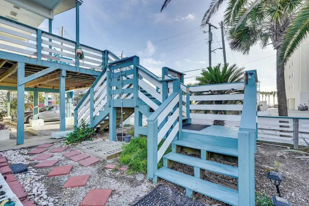 PCB Apt w/ Balcony & Gulf Views: Walk to Beach