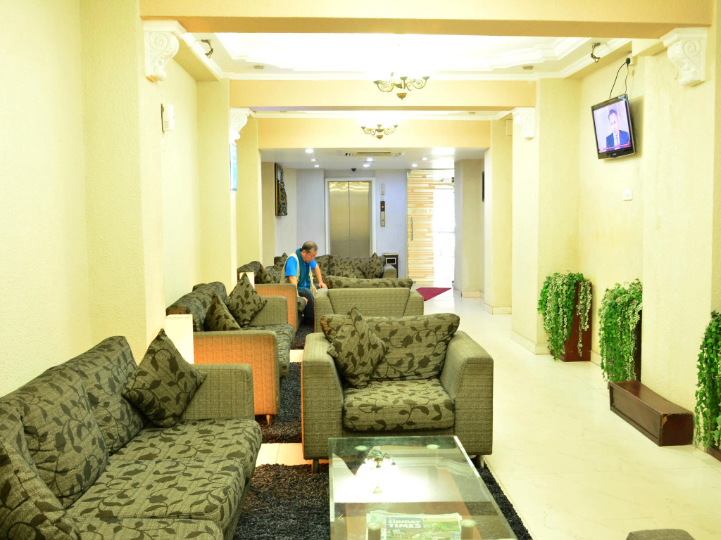 Pearl City Hotel