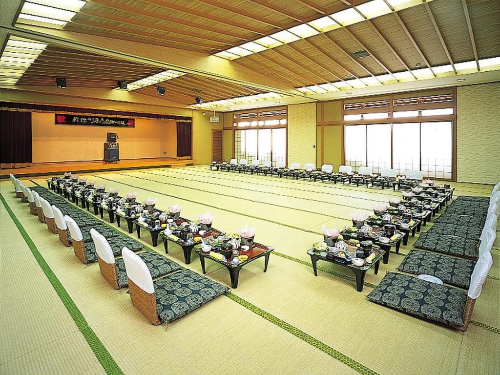 Awara Grand Hotel
