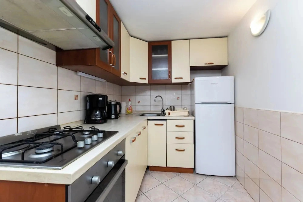 House Nenad