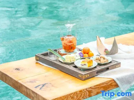 Hidden Cloud Villa · Qingcheng Cliff Hot Spring Resort (Dujiangyan Scenic Spot)