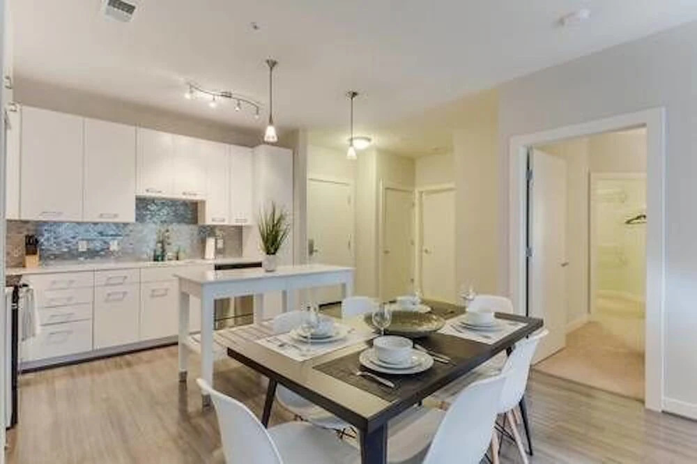 Two-Bedroom On H 77
