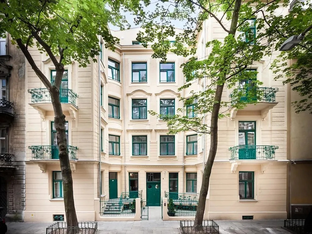 Apartment Bonerowska Lower Ground Floor