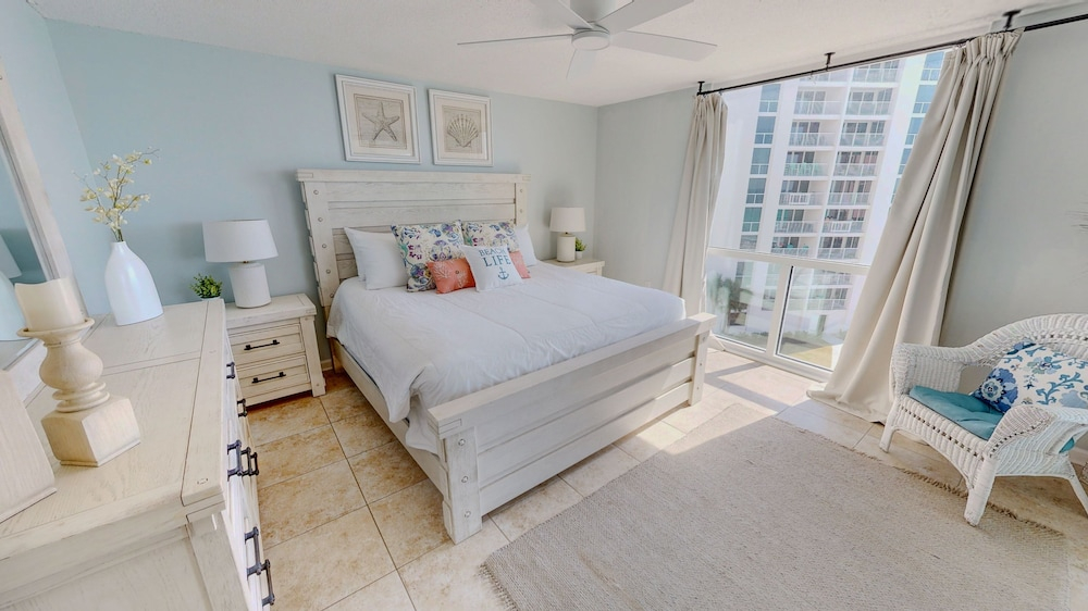 Shoreline Towers 2064 2 Bedroom Condo