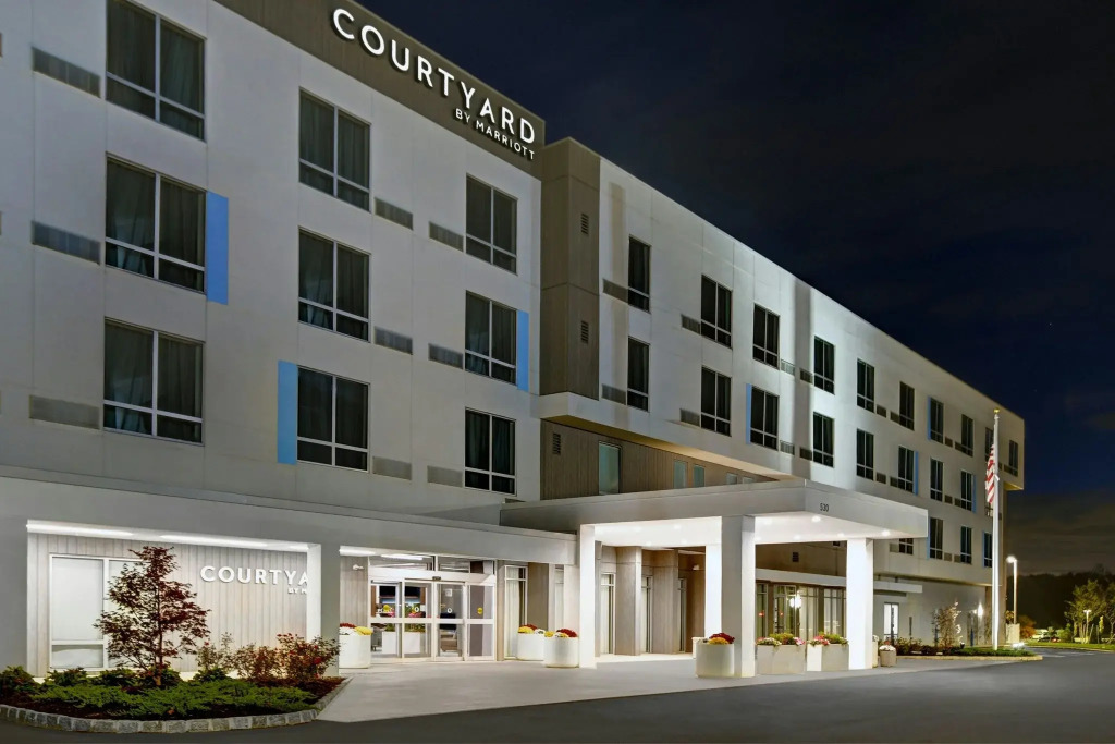Courtyard by Marriott Hamilton