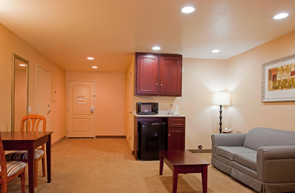 Holiday Inn Express Hotel & Suites Los Angeles Airport Hawthorne by IHG