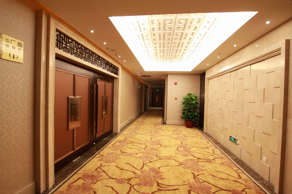 Fortune Hotel