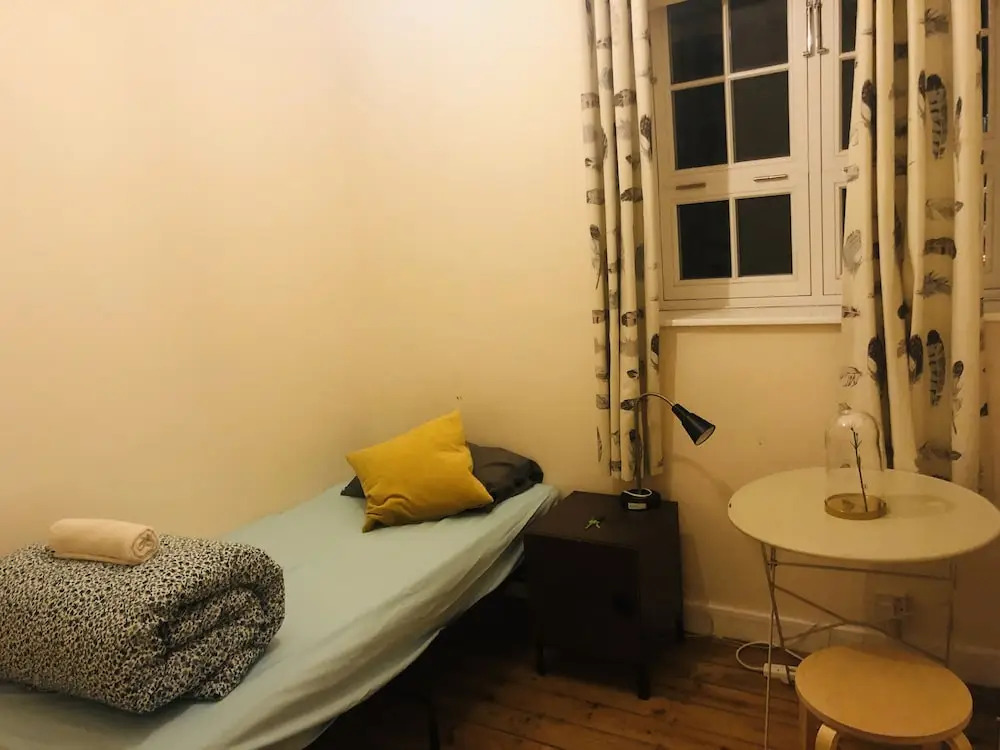 3bed apartment next to eurostar station