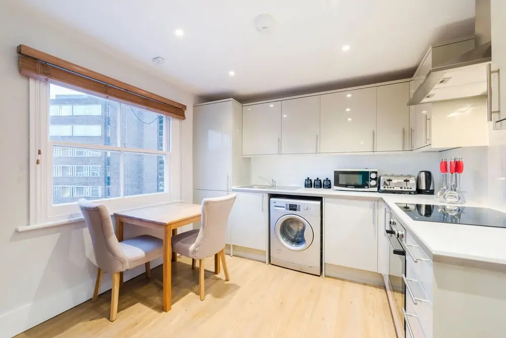 Shorton St Apartments by Chi Chi