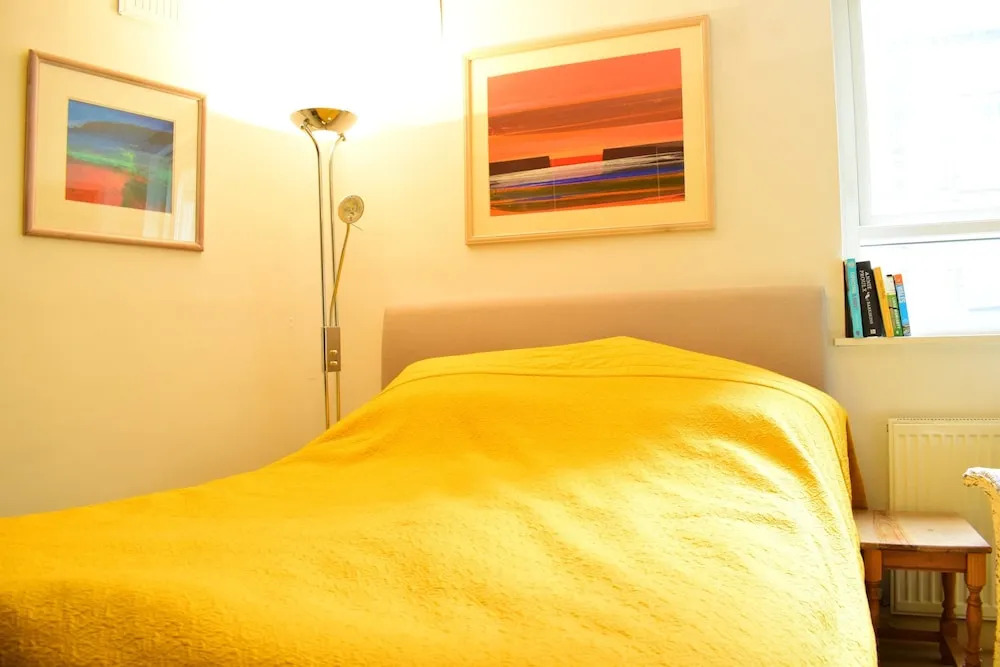 3 Bedroom Pimlico Home