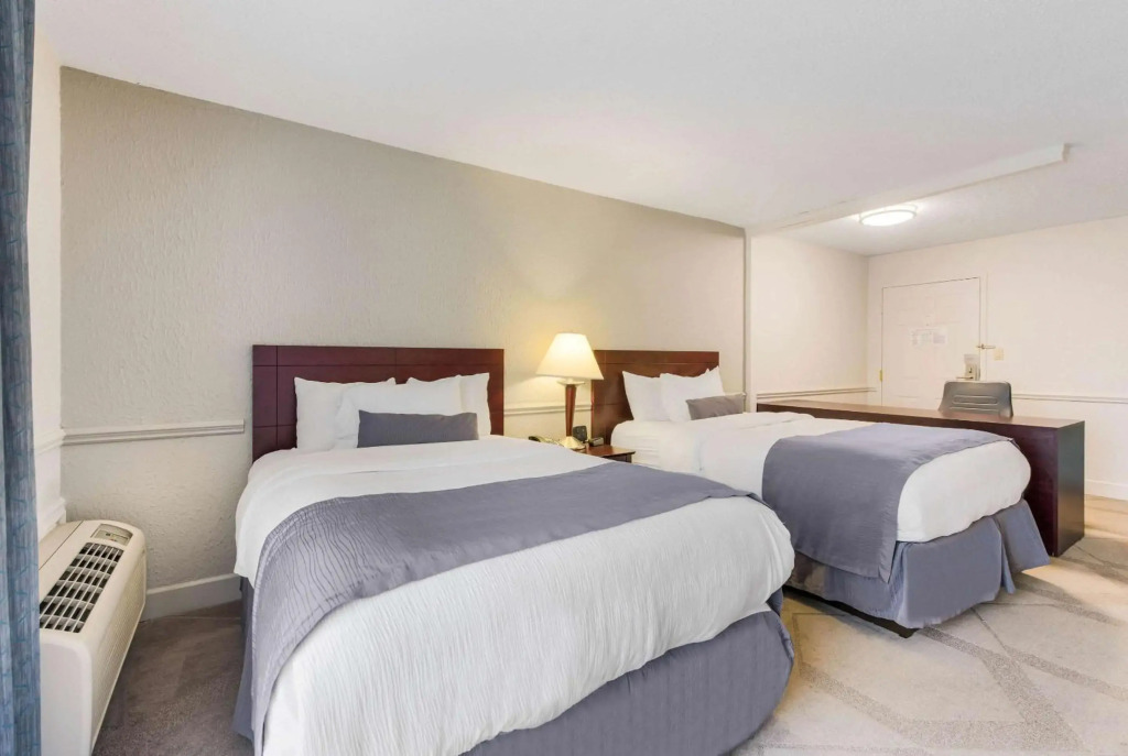 The Blu Hotel Blue Ash Cincinnati, an Ascend Collection Hotel