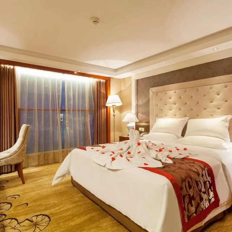 Global Hotel