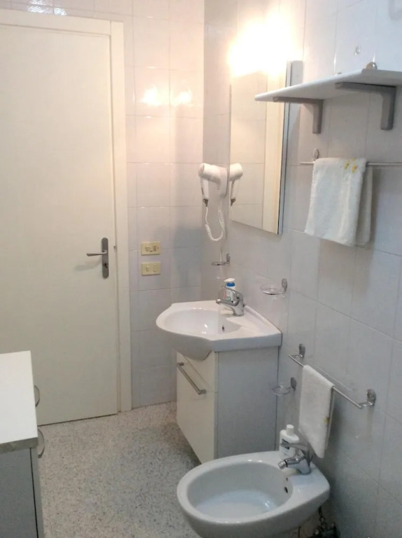 Apartment With one Bedroom in Torre Dell'orso, With Furnished Balcony