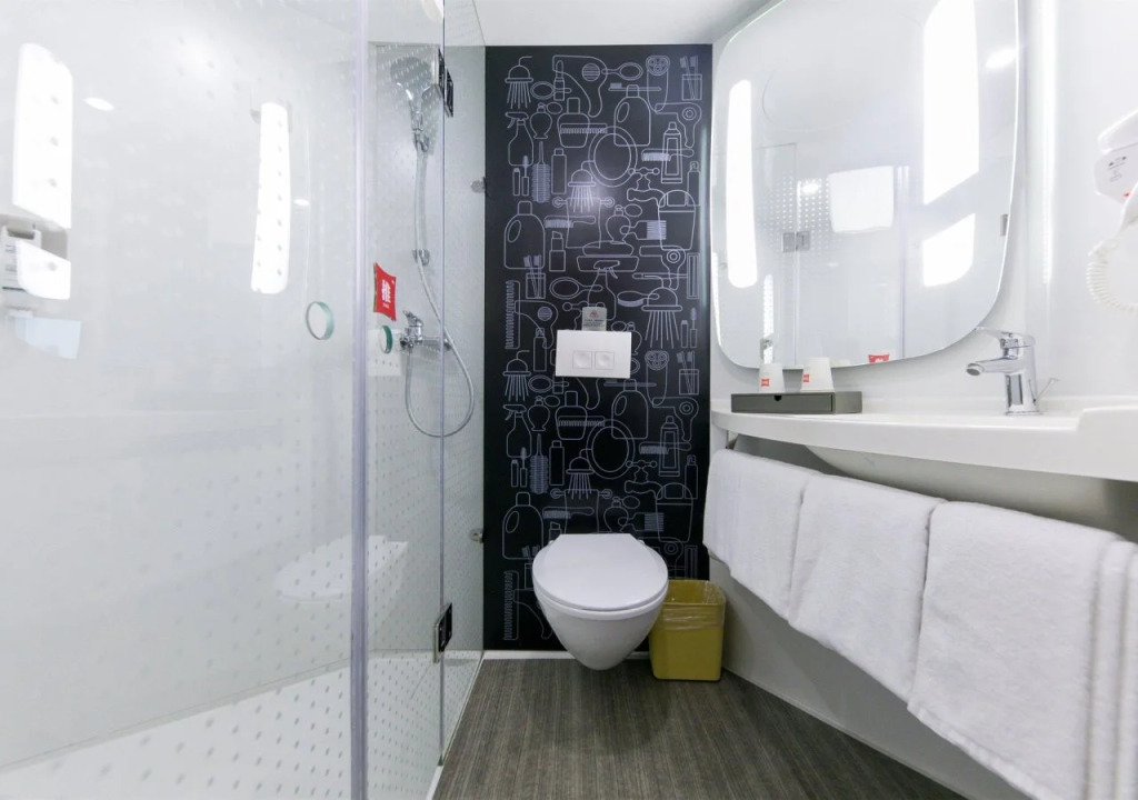 Ibis Hangzhou West Lake Lakeside Qingchun Road