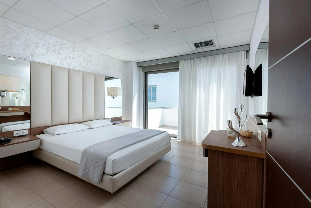 Royal Bay Suites