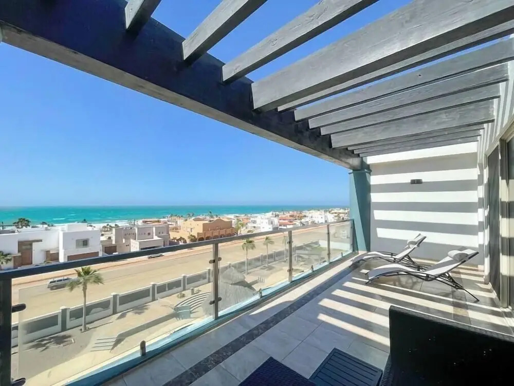Upscale Ocean View Condo Close to it all Great