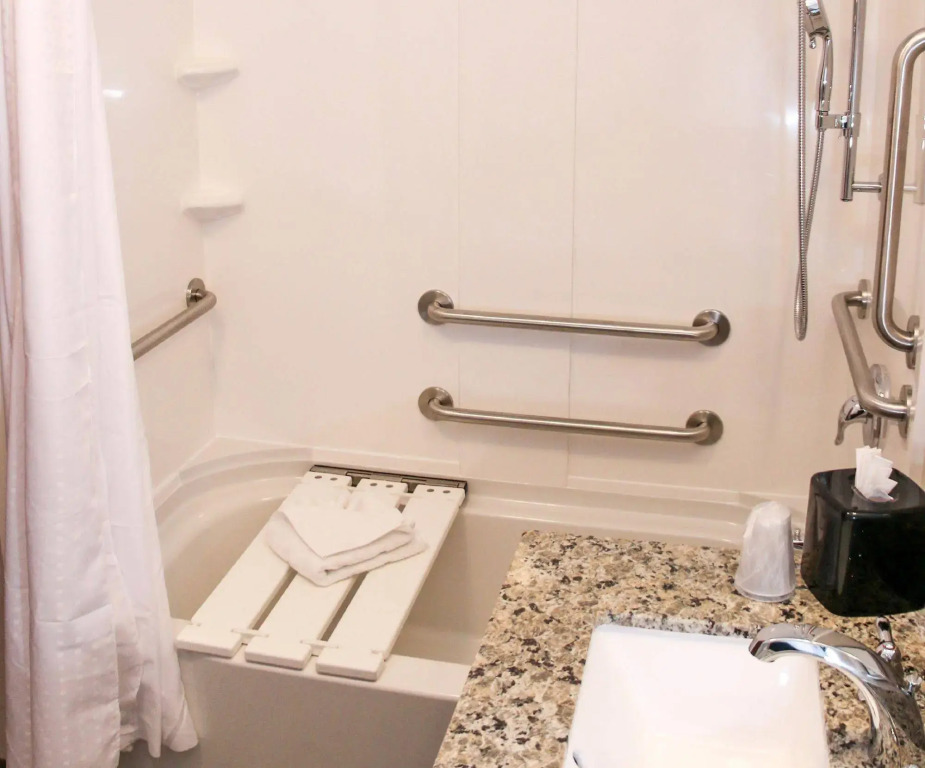 Holiday Inn & Suites Denver Tech Center-Centennial by IHG