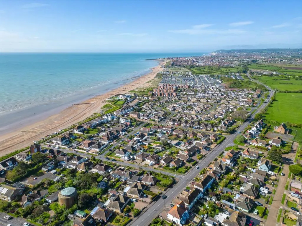 Warminster Apartment Bliss on the bay just a stone's throw away