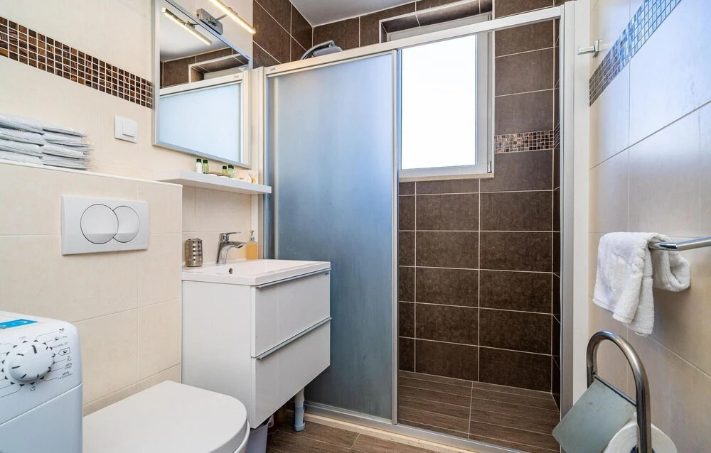 Awesome Apartment in Dubrovnik With 2 Bedrooms and Wifi