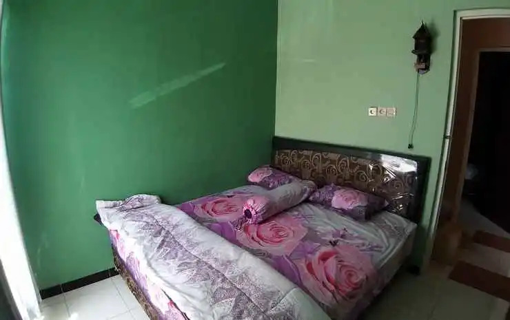 Ken's Villa 8 Malang - Two Bedroom