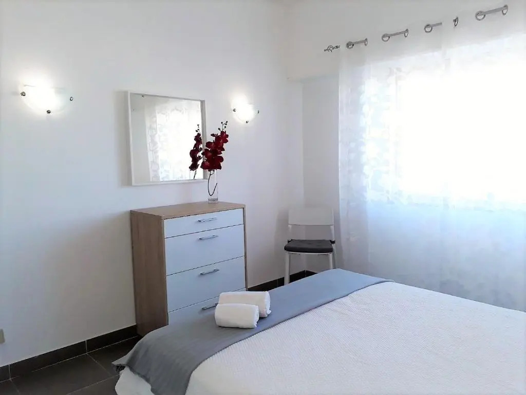Torre 6- Vista Cidade, Aconchegante, 80mt Praia, Wifi