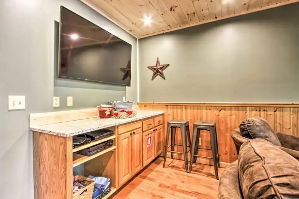 A Stone's Throw By Heritage Cabin Rentals