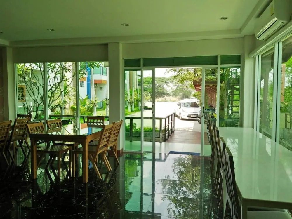Subpaisarn Hotel