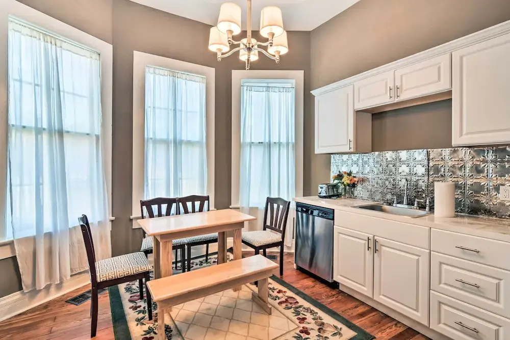 Bright Apartment, Near Vicksburg Military Park!