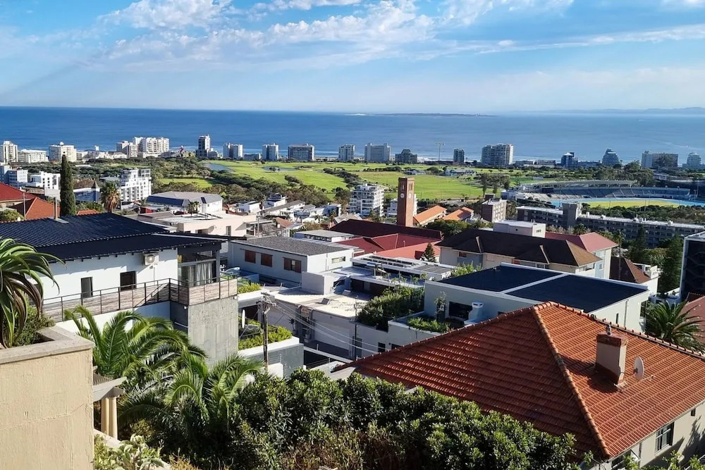 Spacious 3bed Apt Overlooking Cape Town Panova
