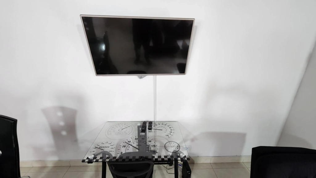 confortable apartamento en envigado muy central wifi de 300 megas