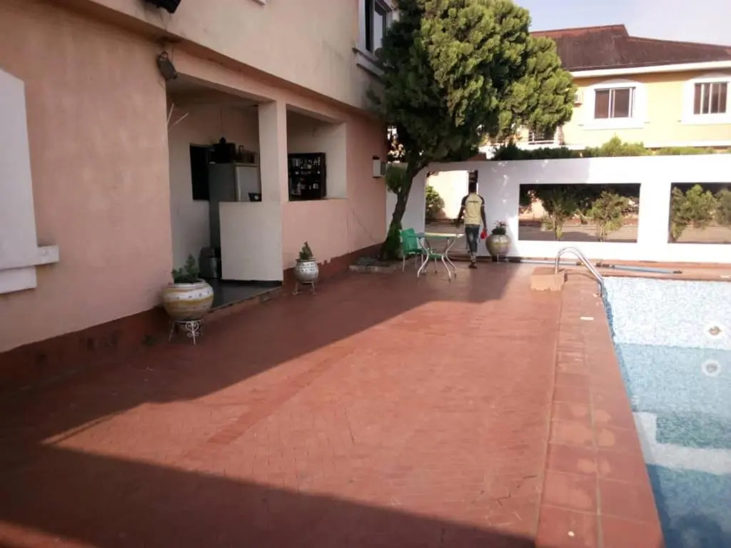 Oko Courts MU1 3 BR Apartment with SWIMMING POOL