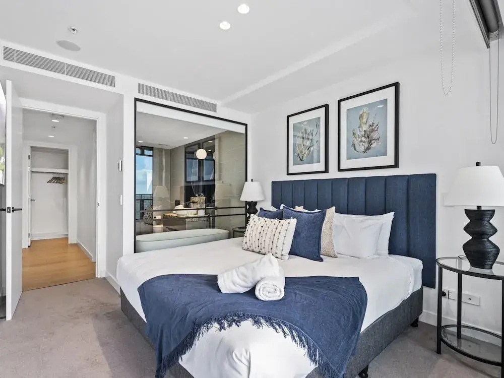 Luxury Beachfront 1-bed Apartment With Pool & Gym