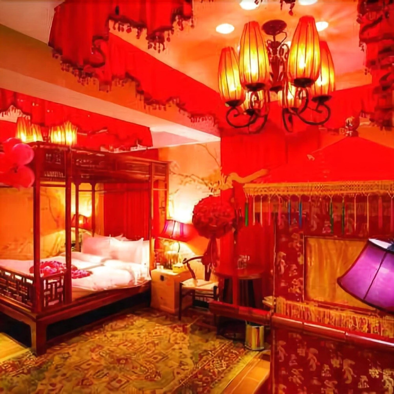 Weiman Couples Hotel
