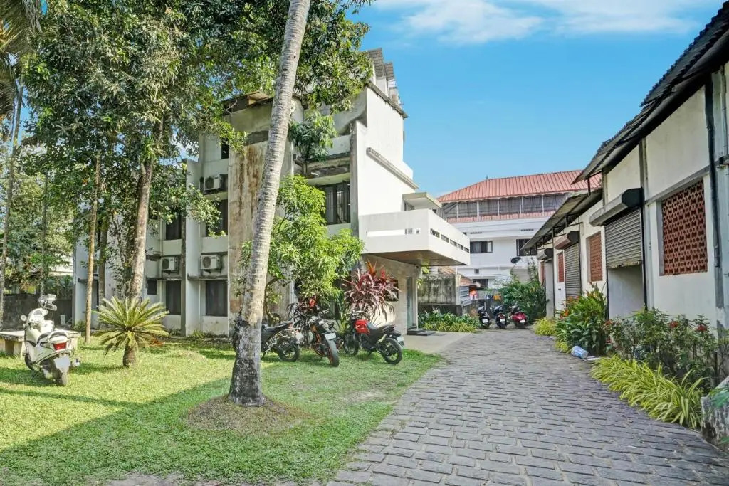 Flagship Thomson Garden