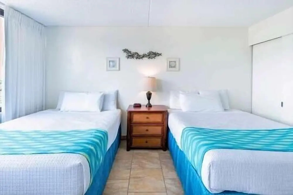 Deluxe Panoramic Mountain View Condo - 37th Floor, Free parking & Wifi