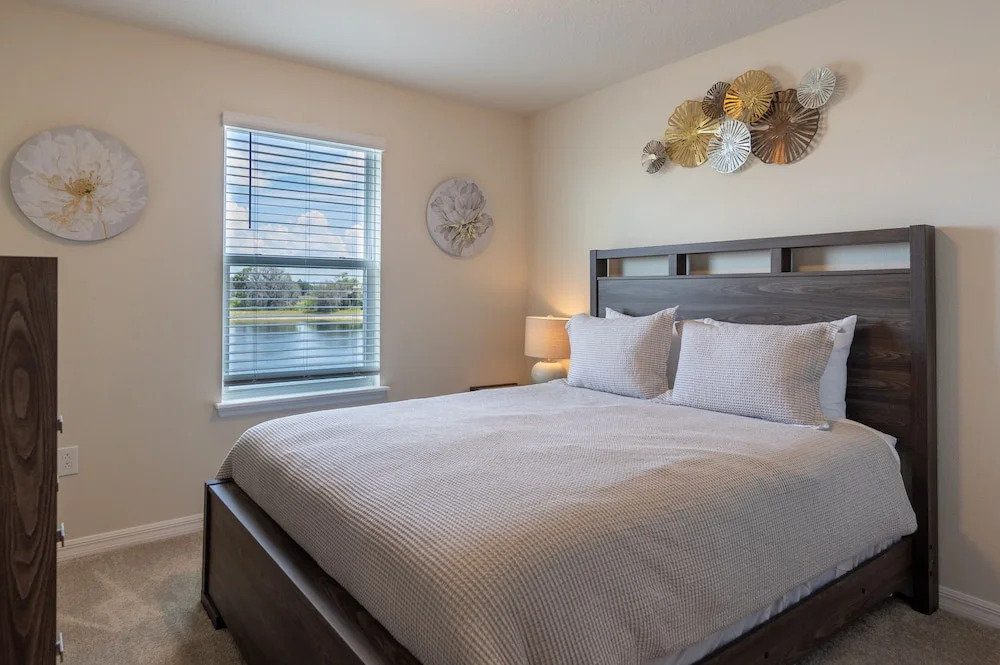 7155oml-solterra Resort 5 Bedroom Townhouse by RedAwning