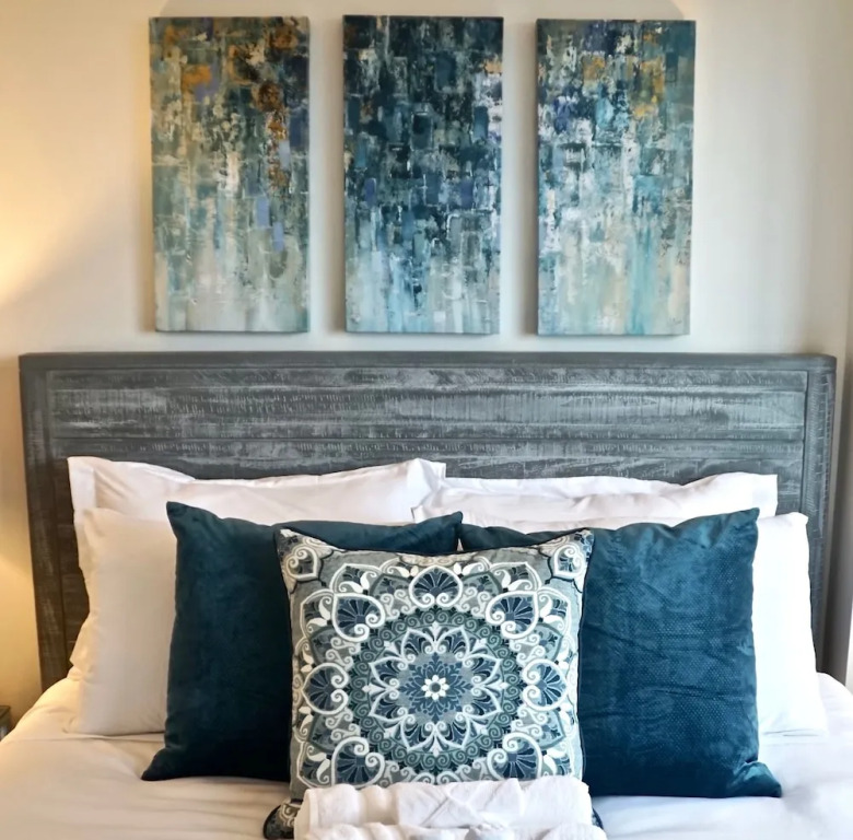 221 Luxury Suites