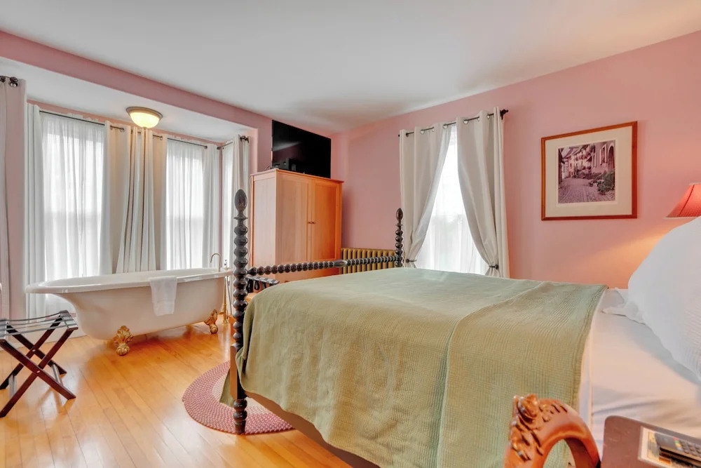 James Place Inn Bed and Breakfast