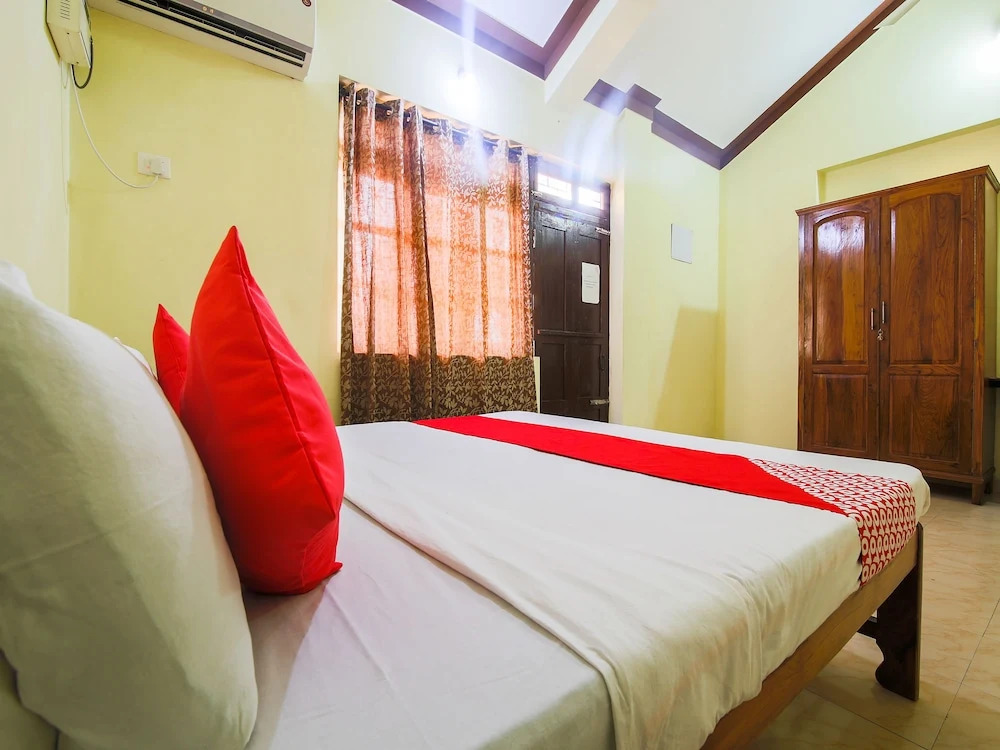 OYO 22847 Lobo's Guest House