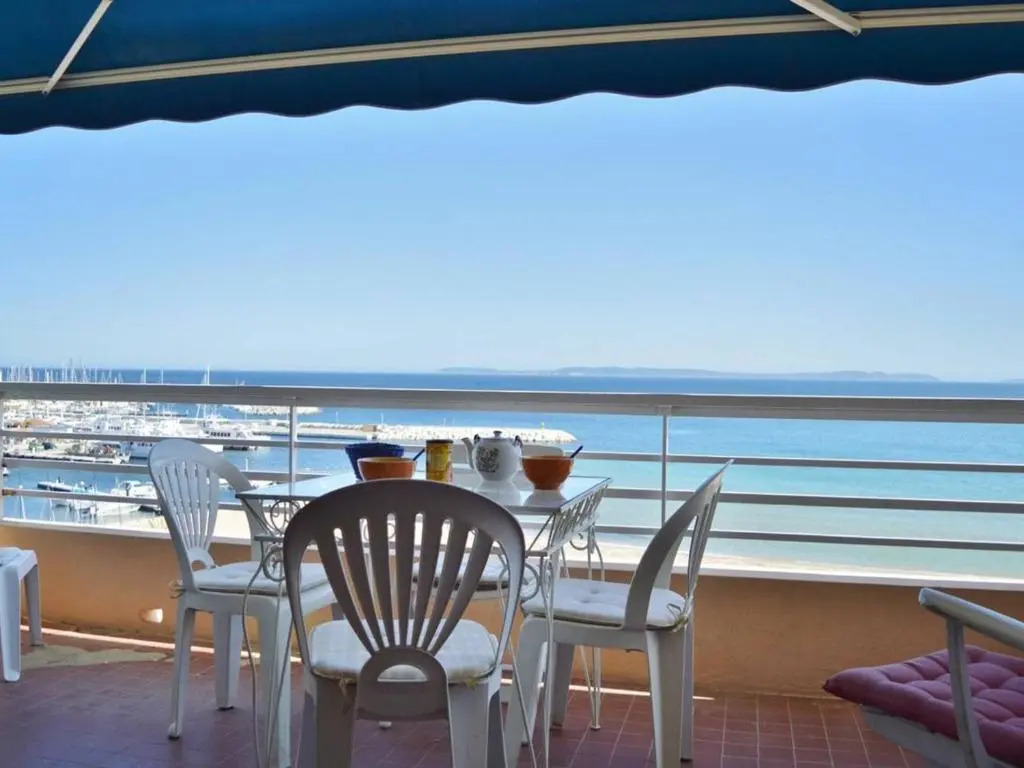 Appartement Le Lavandou, 2 pièces, 4 personnes - FR-1-251-376