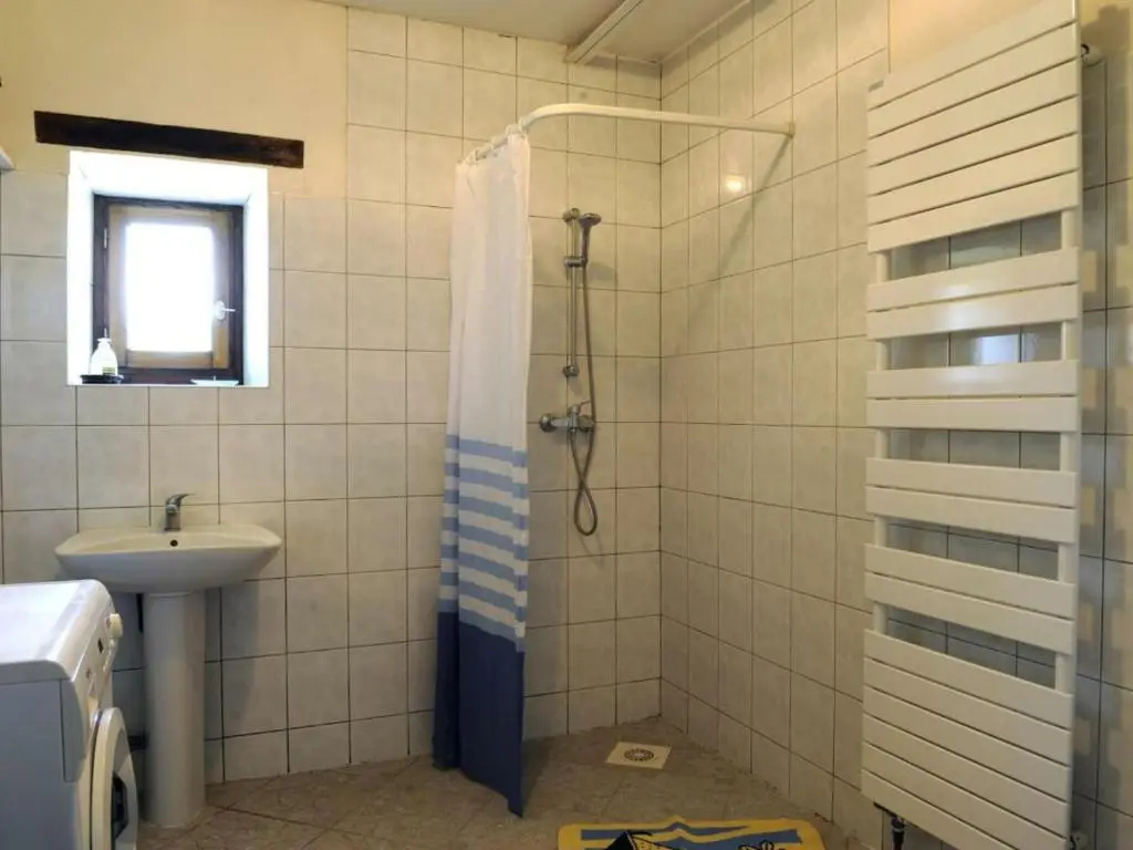 Gîte Colombé-le-Sec, 3 pièces, 4 personnes - FR-1-543-76