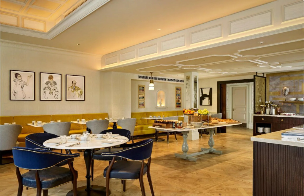 100 Queens Gate Hotel London Kensington, Curio Collection by Hilton