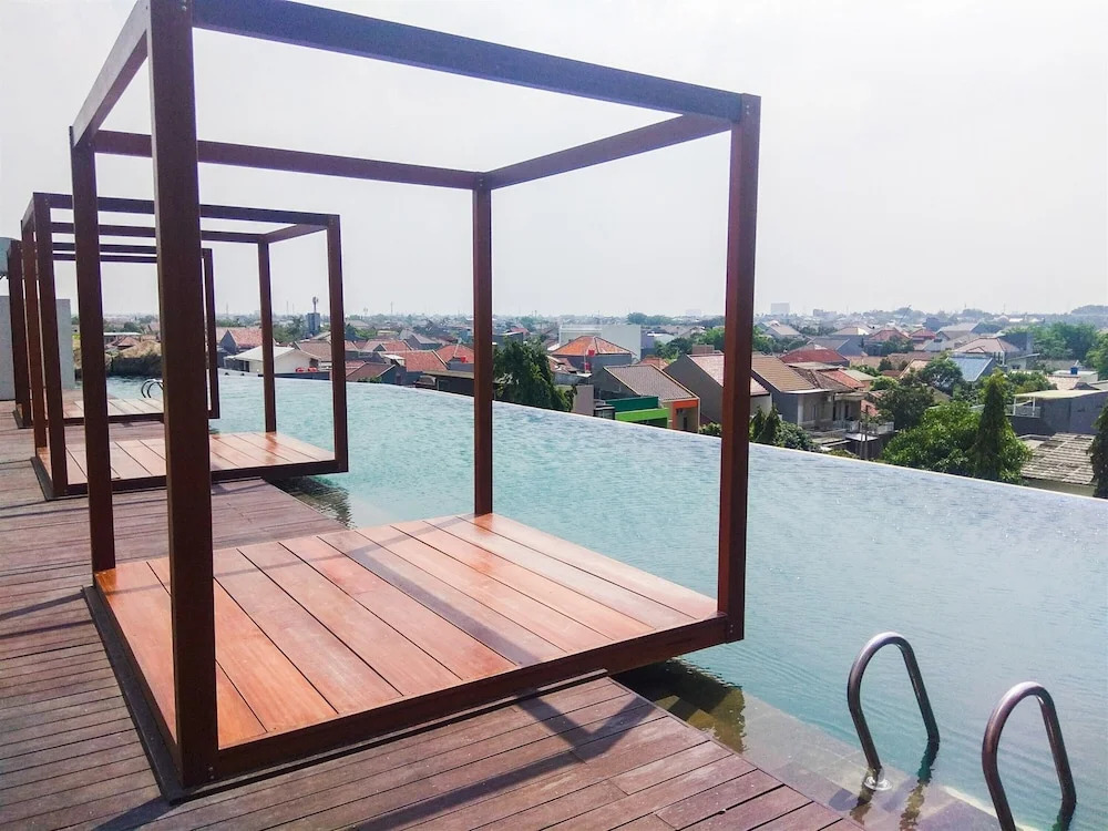 Spacious And Cozy 2Br Grand Kamala Lagoon Apartment