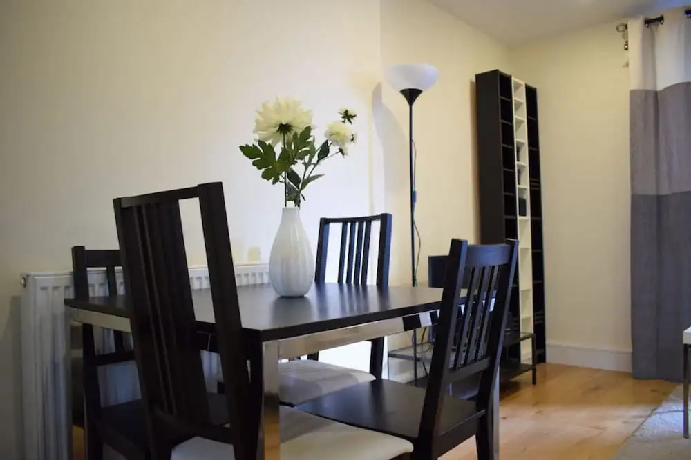 Modern 2 Bed Apartment Close to Canary Wharf