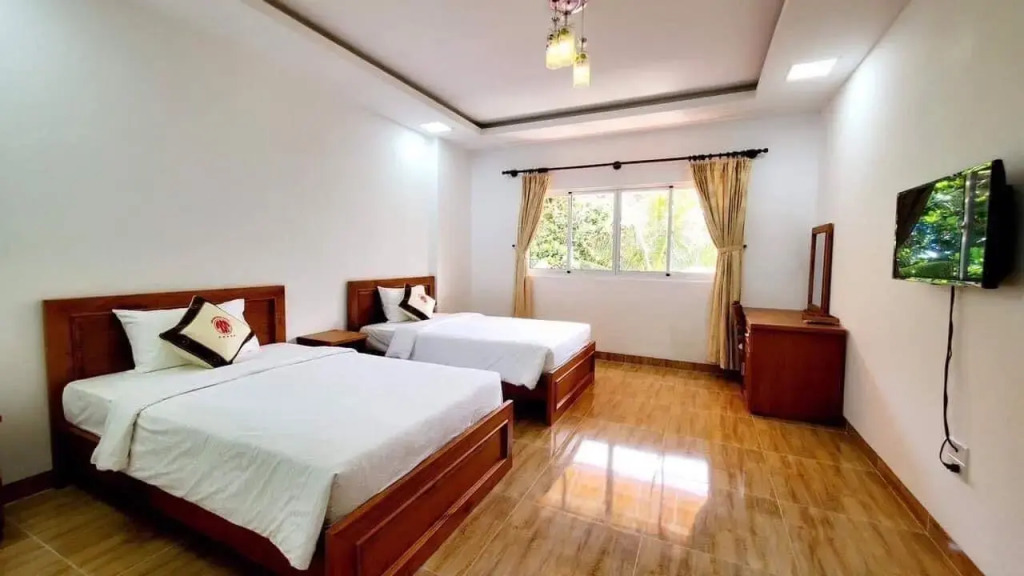 Tan Son Nhat Con Dao Resort