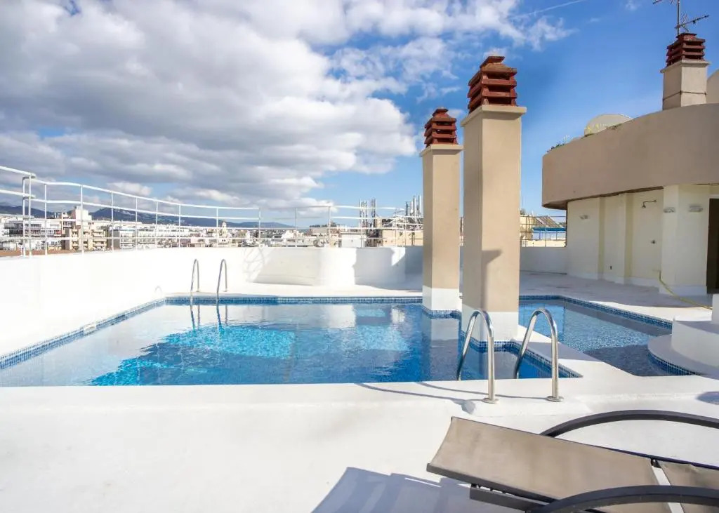 Spacious Renovated 1-Bedroom Apartment in Marbella Center with Parking