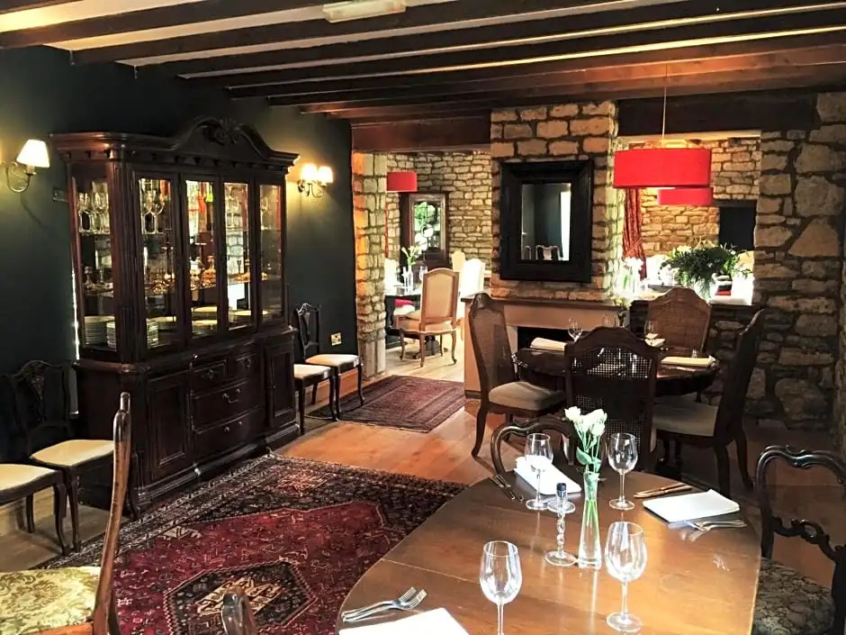 Fox and Hounds