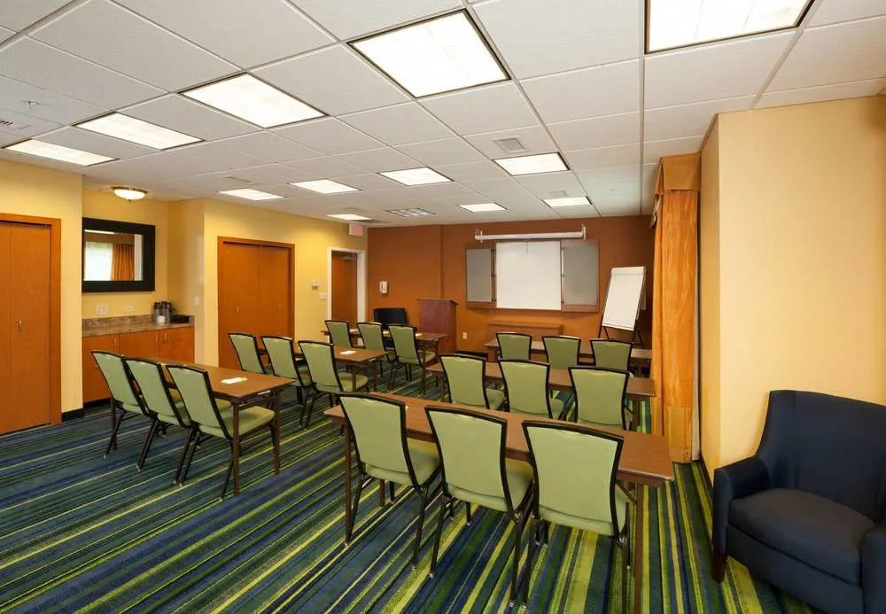 Fairfield Inn & Suites Brunswick Freeport