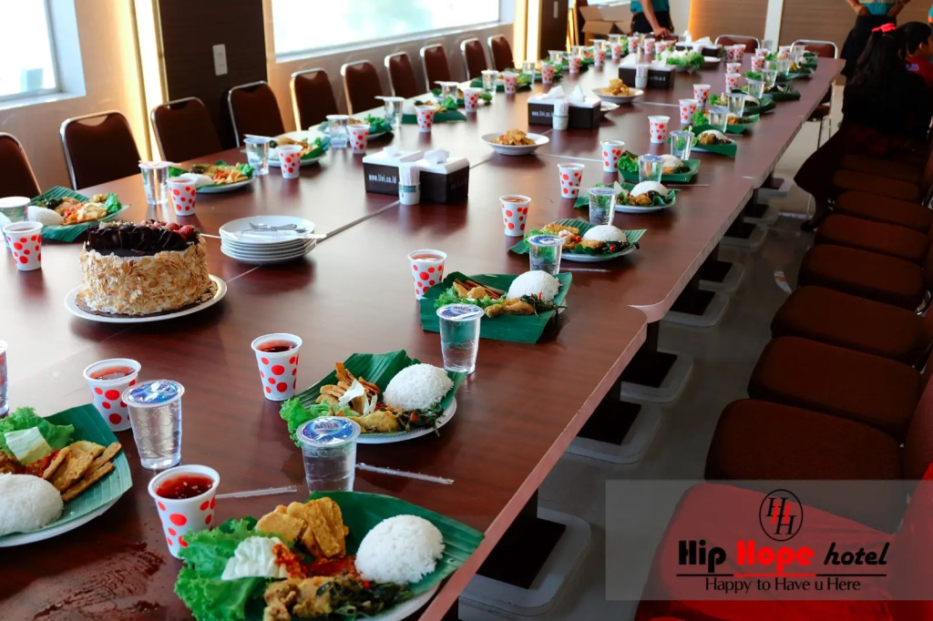 Hip Hope Hotel