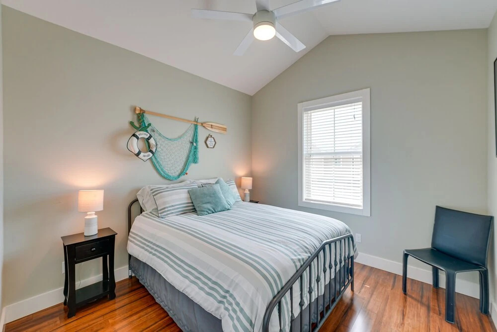 Bright, Modern Corpus Christi Condo: 2 Mi to Beach